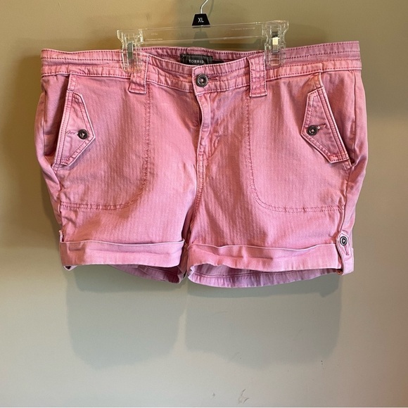 Torrid colored denim shorts cuffed Size 18 - Picture 1 of 7